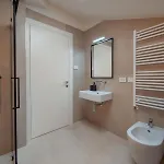Xenia - 2rooms In Via Petrella 4 E * Milano