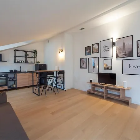 Appartamento Xenia - 2rooms In Via Petrella 4 E Milano