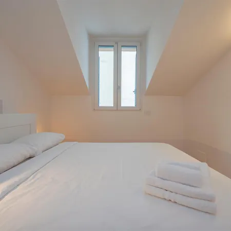 Apartamento Xenia - 2rooms In Via Petrella 4 E Milán