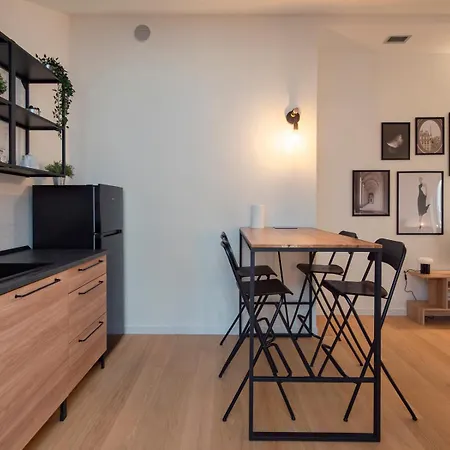 Xenia - 2rooms In Via Petrella 4 E Milán