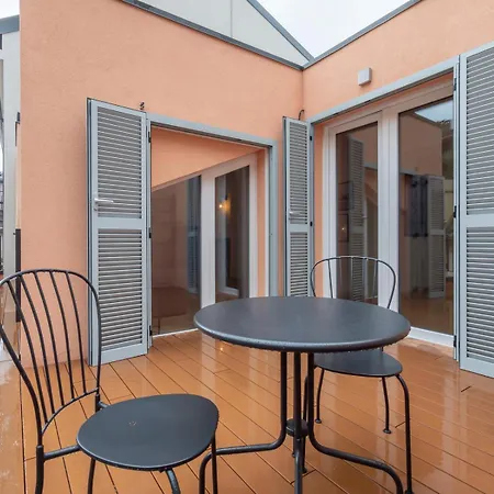 Xenia - 2rooms In Via Petrella 4 E Apartamento